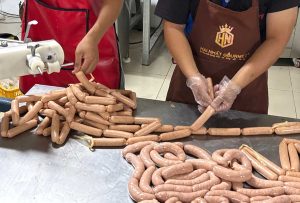 Thực Phẩm Hai Nhất Lạp Xưởng Nướng đá Và Nem Nướng (25)