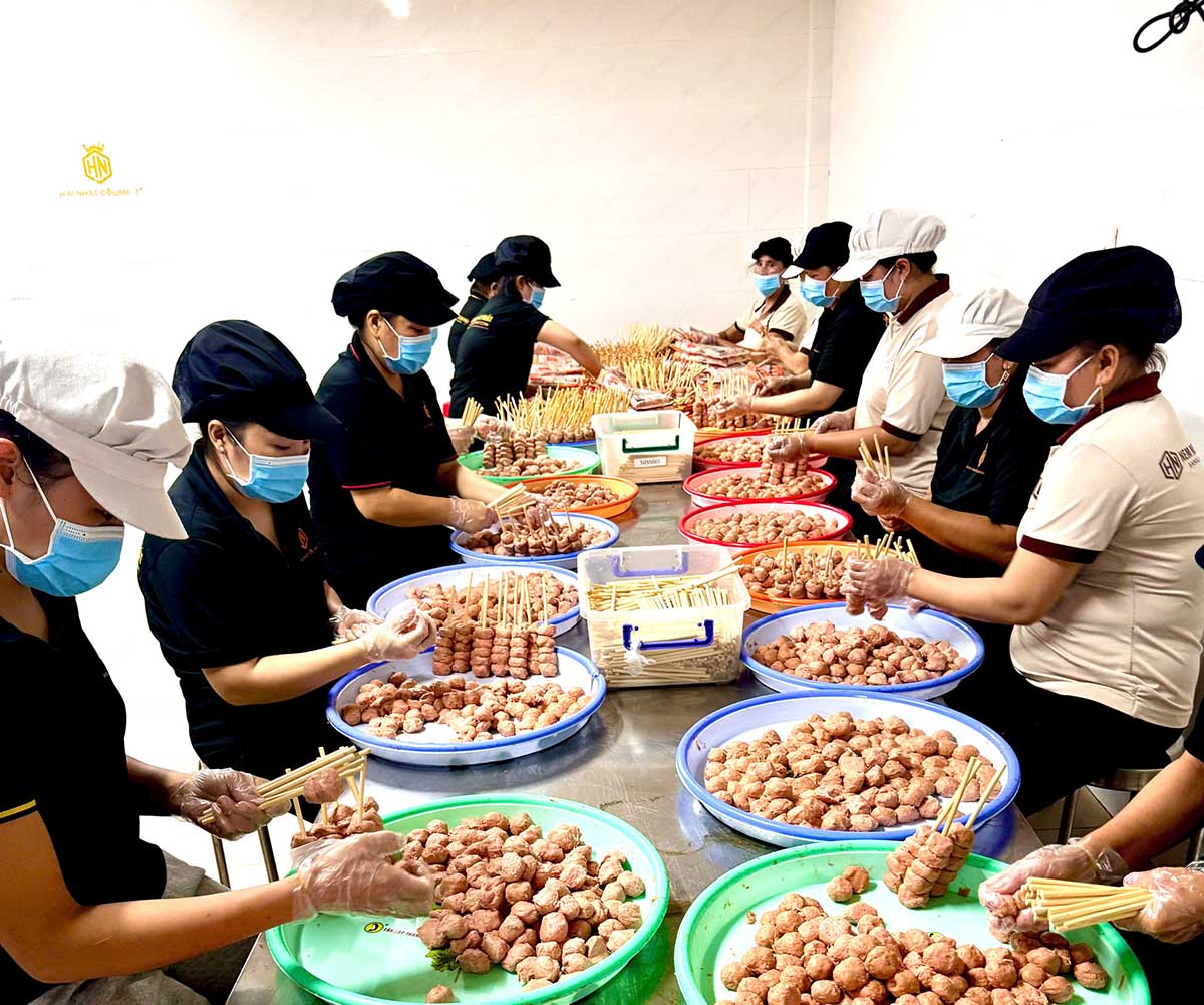 Thực Phẩm Hai Nhất Lạp Xưởng Nướng đá Và Nem Nướng (6)