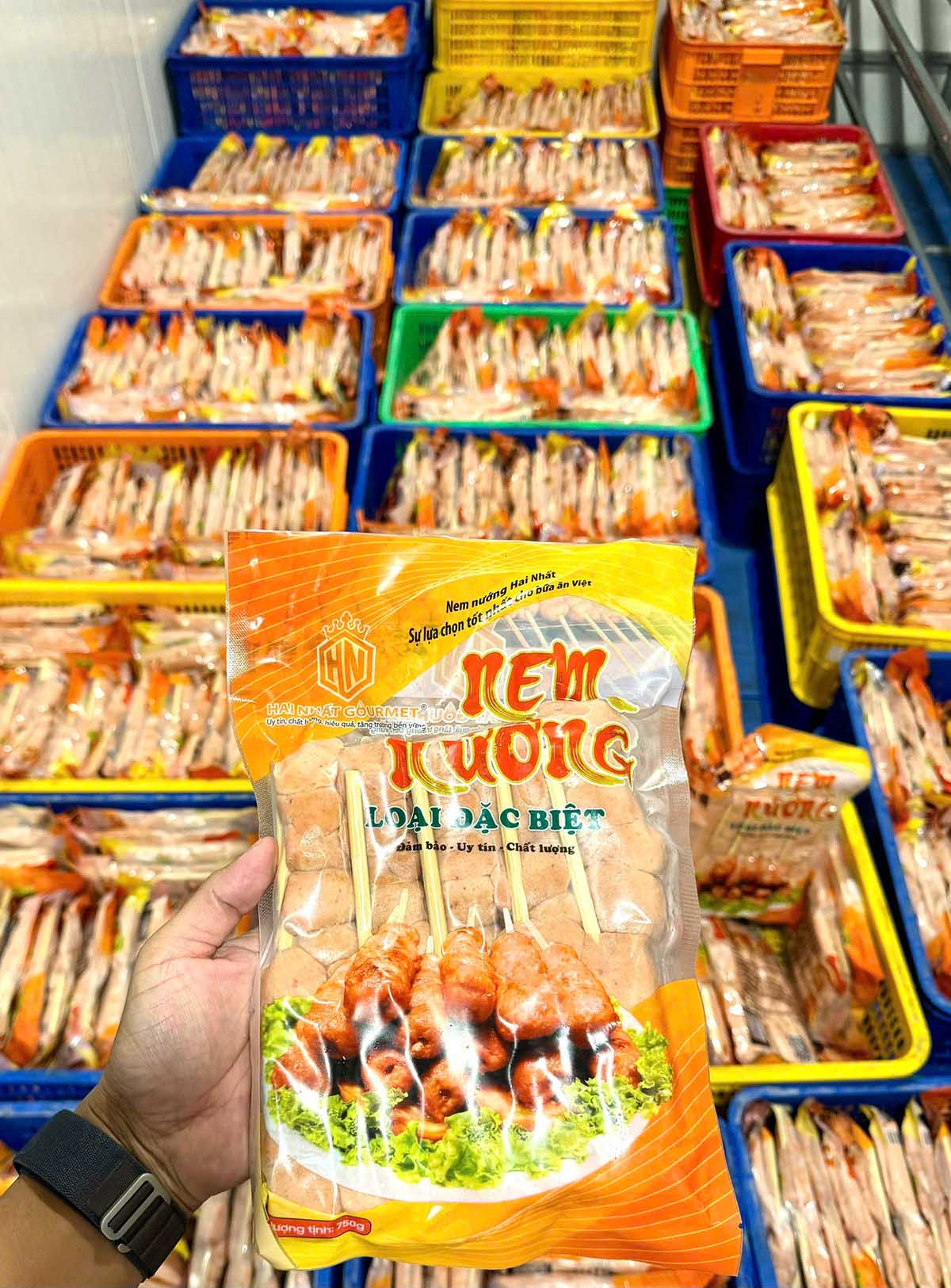 Thực Phẩm Hai Nhất Lạp Xưởng Nướng đá Và Nem Nướng (8)